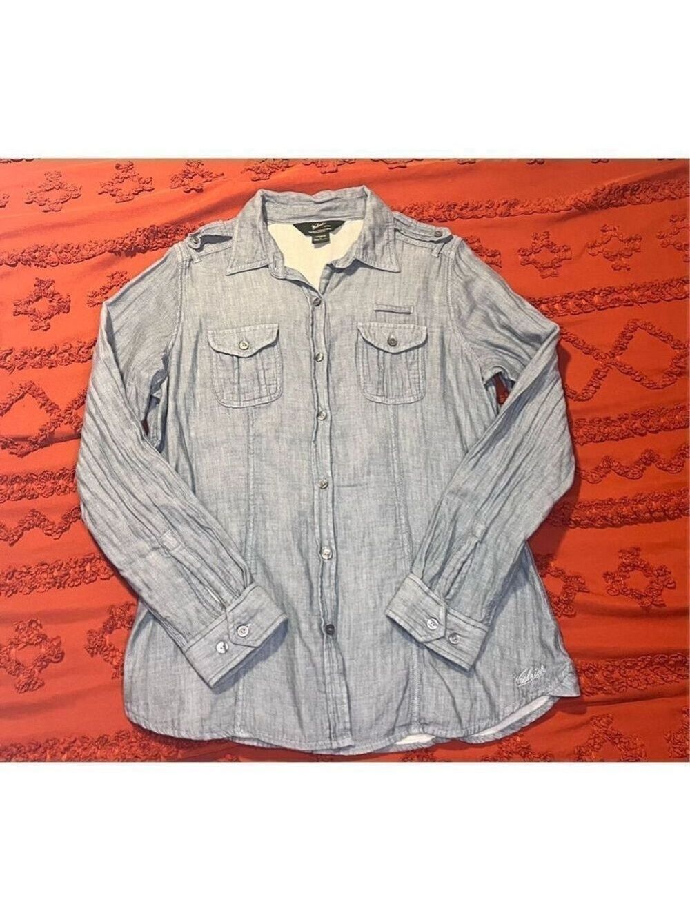 Woolrich button down denim color XXL. Logo embroidered shirt tail. Cotton India